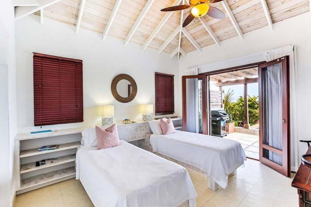 Pelican Paradise Villa - Leeward Beach 그레이스 베이 외부 사진